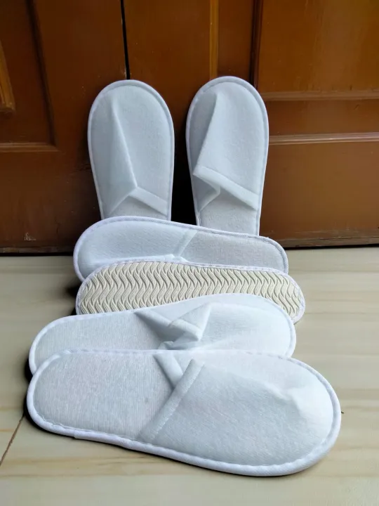 Disposable%20House%20Slippers%20for%20Guests%20/%20Room%20Slippers%20PACK%20OF%2010%20-%20Image%203