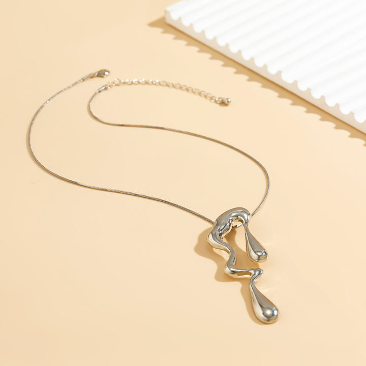 Sale%E3%80%91Sweet%20Cool%20Design%20Sense%20Liquid%20Metal%20Wind%20Neck%20Chain%20Necklace%20Irregular%20Drops%20Necklace%20Women%20-%20Image%203