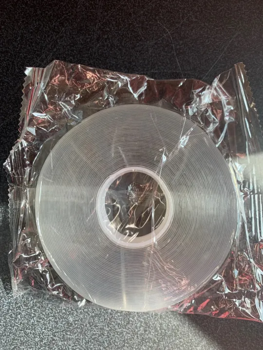 Strong%20Double%20Sided%20Tape:%20Heavy%20Duty%20Nano%20Adhesive%20%7C%20Clear%20Tape%20for%20Crafts,%20Walls,%20Carpets%20%7C%20Removable%20-%20Image%206