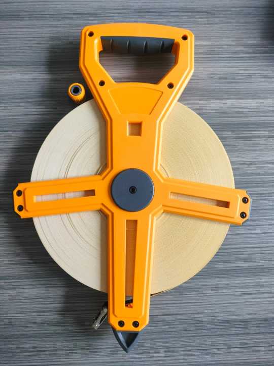 Komelon%20100m/330ft%20Fiberglass%20Measuring%20Tape-(FU100E)%20-%20Image%203