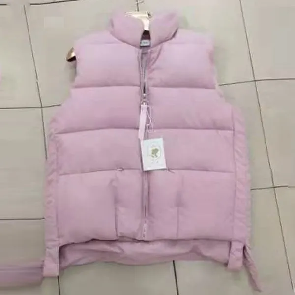 Women's%20Short%20Half%20Jacket%20Lightweight%20Zippered%20Sleeveless%20Puffer%20Vest%20-%20Image%203