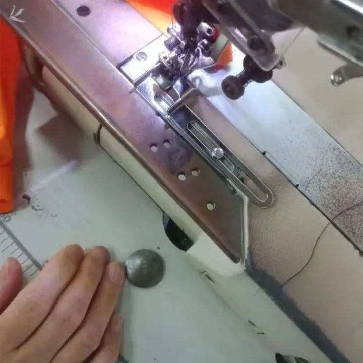 Durable%20Metal%20Sewing%20Machine%20Foot%20Three%20Needle%20Five%20Wire%20Seam%20Guide%20Presser%20Foot%20Multi-function%20Sewing%20Machine%20Accessories%20Rolled%20Hem%20Feet%20Home%20-%20Image%205