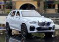 1:28 BMW X5 SUV Simulation Diecast Metal Alloy Model Car Sound Light Pull Back Collection Toy. 
