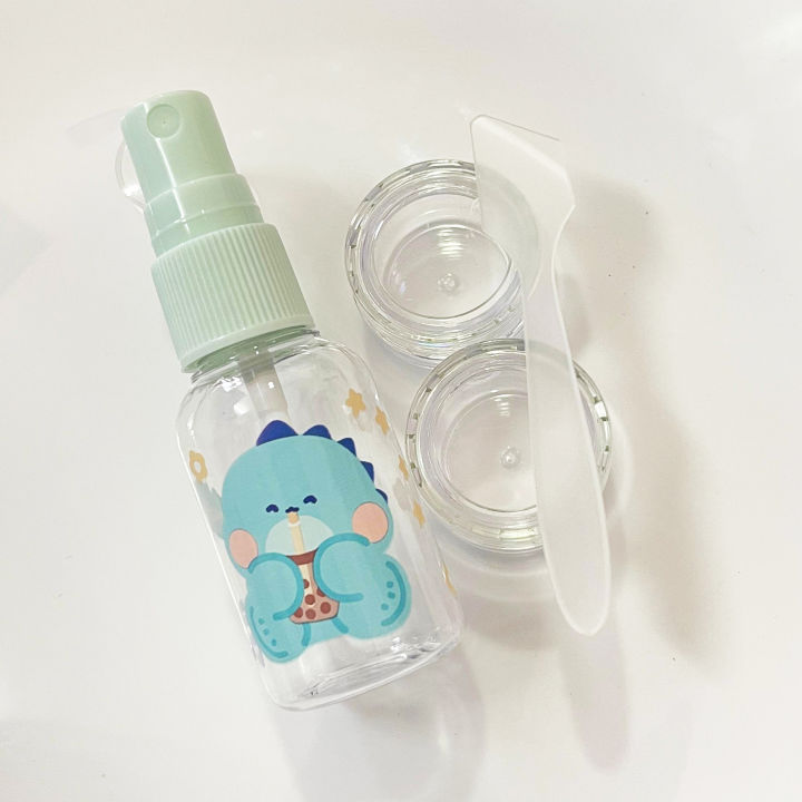 Travel%20Kit%20For%20Daily%20Necessities%201%20Spray%20Bottle%202%20Container%201%20Spatula%20-%20Image%204