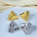 【Trendy designs】2024 Niche Elegant Vintage Feather Earrings Golden Stripe Wrapped Triangle Stud. 