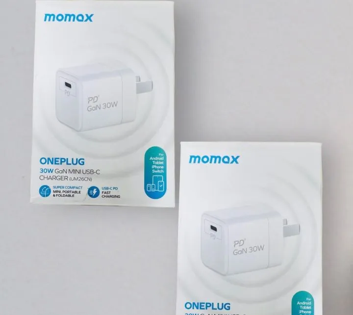 OnePlug%20Momax%2030W%20Mini%20USB-C%20PD%20&%20Gan%20Charger%20-%20Image%204