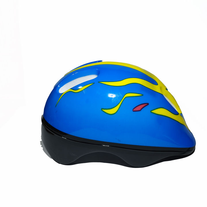 Skates%20Shoes%20With%20Protection%20Equipment%20Set%20-%20Image%204