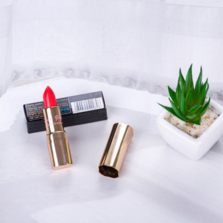 XimiVogue%205#Red%20Dazzle%20Radiance%20Lipstick%20-%20Image%203