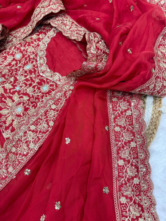 Exclusive%20Designer%20Red%20Sequins%20Silk%20Saree%20Collection%20By%20Sapnaaz%20Fashion%20-%20Image%207