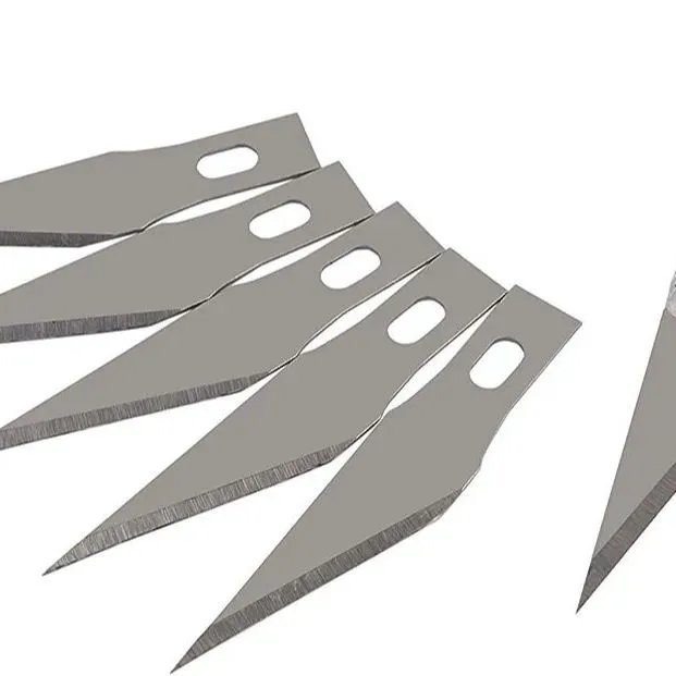 Grizzly%20Detail%20Pen%20Knife%20with%205%20Interchangeable%20Sharp%20Blades%20-%20Image%205