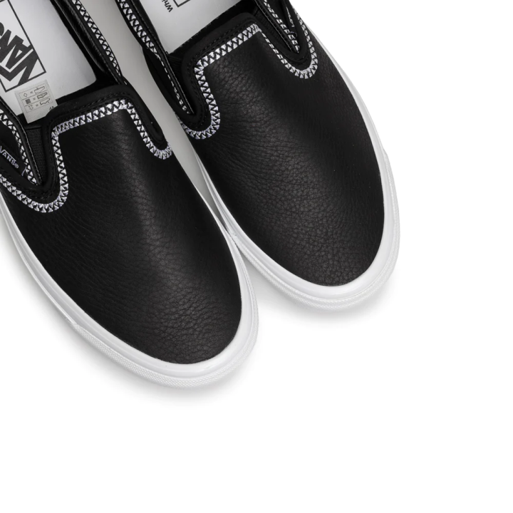 Vans%20x%20White%20Mountaineering%20UA%20Authentic%2044%20Deck%20DX%20Black%20Slip-On%20Sneakers%20for%20Unisex%202304S%20-%20Image%205