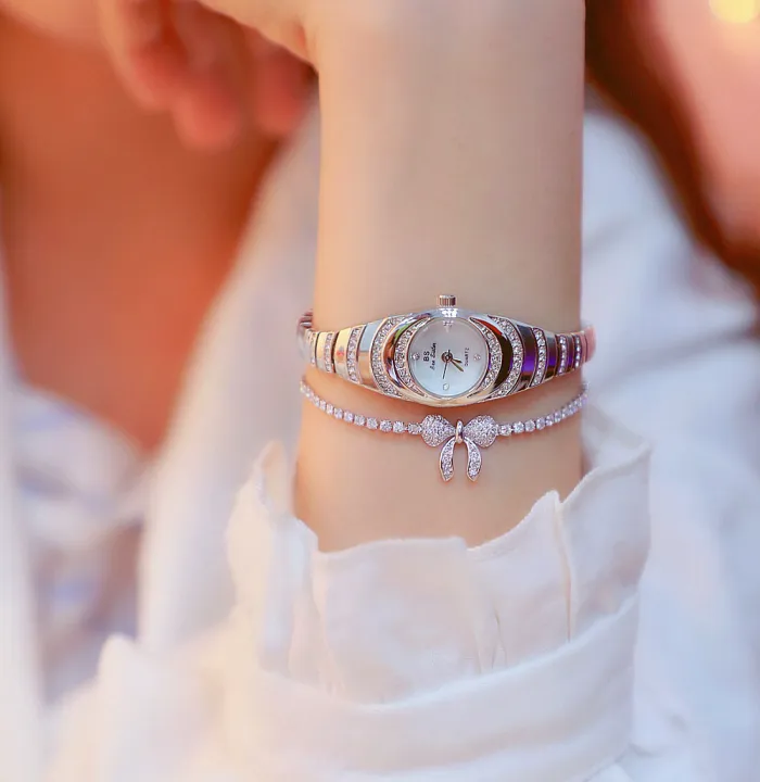 UTHAI%202024%20New%20Female%20Diamond%20Snake%20Bracelet%20Wristwatches%20Women's%20Personalized%20Fashion%20Quartz%20Opening%20Clock%20Watch%20-%20Image%203