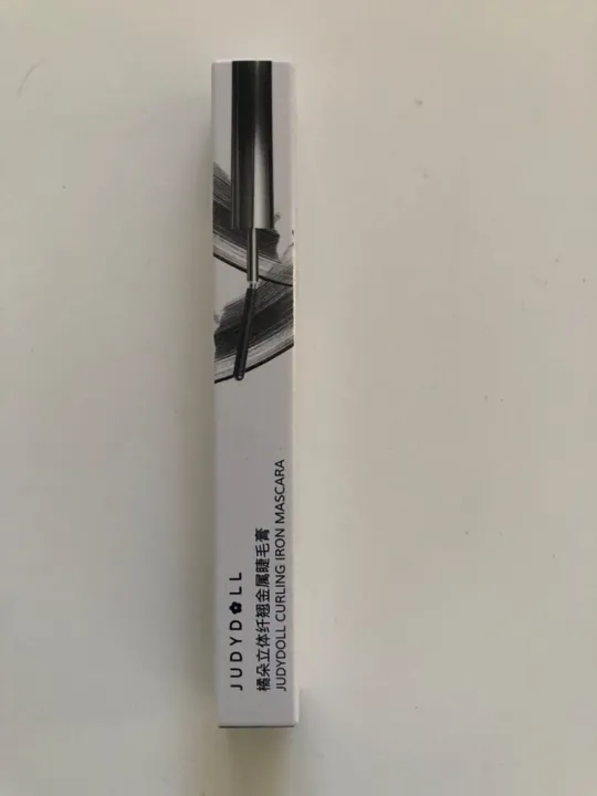 JudyDoll%203D%20Curling%20Eyelash%20Iron%20Mascara%20original%20%E2%80%93%20Waterproof,%20Smudge-Proof%20&%20Lifted%20Volume%20-%20Image%204