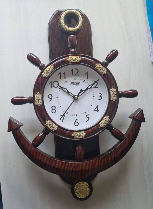 Wall%20Clock%20With%20Pendulum%20-%20Image%202