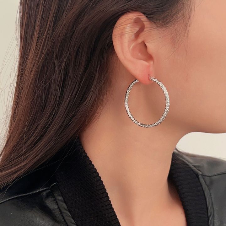 %E3%80%90Top%20Picks%E3%80%91Celin%20Metal%20Rhomboid%20Earrings%20Women's%202023%20New%20Fashion%20Distinctive%20Ear%20Ring%20Circle%20Earrings%20-%20Image%204