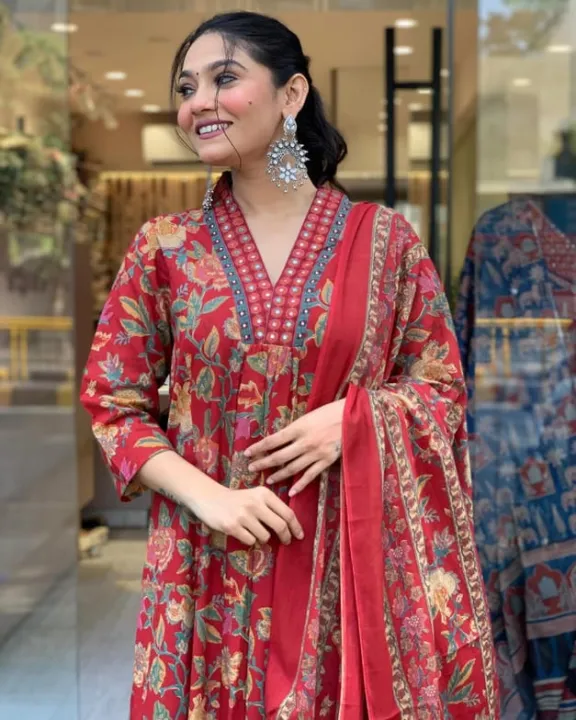 Fabdale%203%20Piece%20Floral%20Print%20Viscose%20Rayon%20Kurta%20Suruwal%20Set%20with%20Dupatta%20%7C%20Salwar%20Suit%20for%20Women%20(DVST-009)%20-%20Image%204