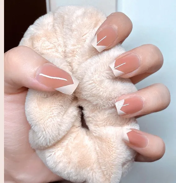 24%20Pieces%20Press%20On%20Nails%20With%20Mini%20Manicure%20Set%20(Fake%20Nail%20For%20Party%20Wear%20/%20Artificial%20Nail%20For%20Birthday%20Gift%20Ever)%20-%20Image%202