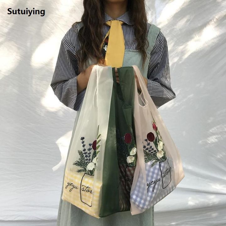 Sutuiying%20Large%20Capacity%20Organza%20Handbag%20Spacious%20Interior%20Mesh%20Embroidery%20Trending%20Accessory%20Embroidered%20Tote%202025%20Design%20Sheer%20Organza%20Chic%20Bag%20for%20Women's%20Fashion%20Daily%20Carryall%20Stylish%20Travel%20Shopping%20Accessory%20-%20Image%203