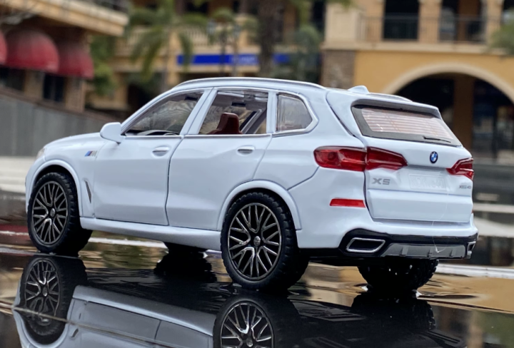 1:28%20BMW%20X5%20SUV%20Simulation%20Diecast%20Metal%20Alloy%20Model%20Car%20Sound%20Light%20Pull%20Back%20Collection%20Toy%20-%20Image%207