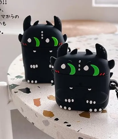 Amo%20Store%20Black%20Dragon%20AirPods%20Case%20%7C%20Premium%20Silicone%20Protective%20Cover%20%7C%20Compatible%20with%20AirPods%20Pro,%20Pro%202,%203%20&%204%20%7C%20Stylish%20&%20Durable%20Dragon%20Design%20-%20Image%205