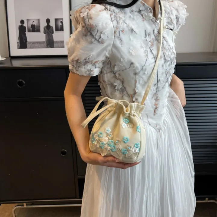 Chinese%20Hanfu%20Drawstring%20Bag%20Elegant%20Shoulder%20Bag%20Ethnic%20Style%20Floral%20Bucket%20Bag%20Ancient%20Style%20Hanfu%20Accessories%20Embroidery%20Flower%20Handbag%20Shopping%20-%20Image%206