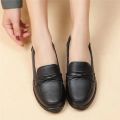 Spring shoes in stock low-top solid color round toe daily loafers live delivery mom shoes waterproof oil-proof soft shoes. 