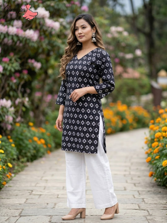 Aamayra Fashion House Black Coloured Printed Short Kurti For Women