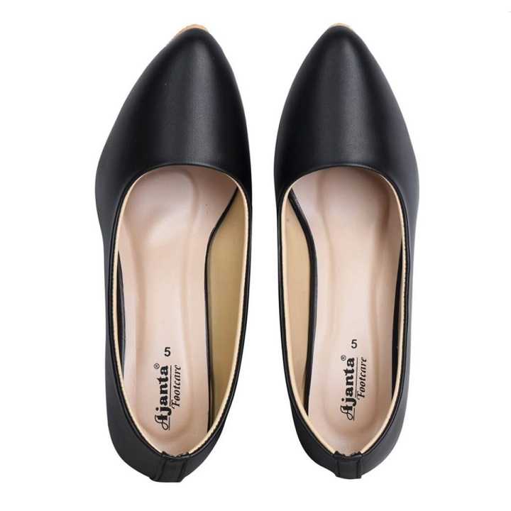 Flat Black Close Shoes for Women
