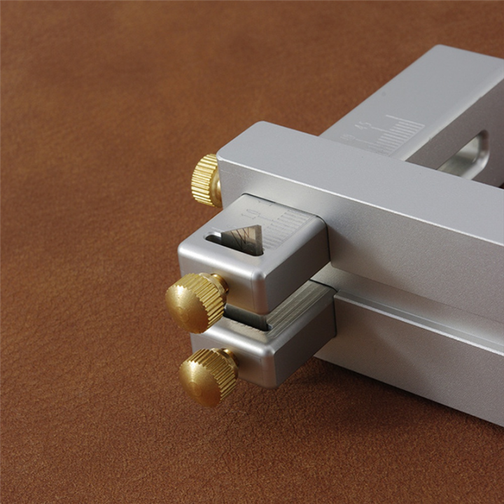 Belt%20Cutter%20Aluminum%20Alloy%20Sandblasting%20Oxidation%20Adjustable%20Mini%20Handmade%20Vegetable%20Tanned%20Leather%20Cutting%20Tool%20-%20Image%204