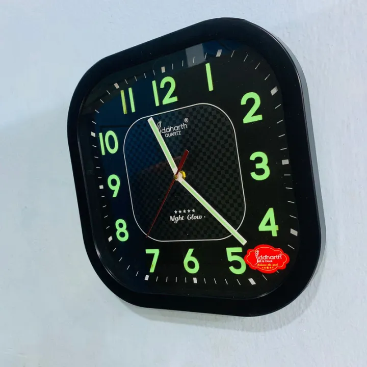 Full%20Black%20Square%20Dial%20With%20Radium%20Function%20Wall%20Clock%20For%20Office,%20Hotel,%20Restaurant,%20Home,%20%20Living%20Room%20(1203)%20-%20Image%206