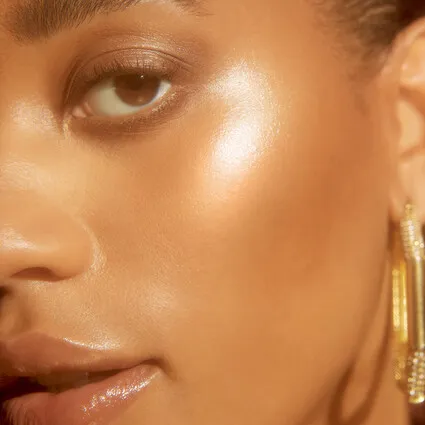 e.l.f.%20Halo%20Glow%20Liquid%20Filter,%20Complexion%20Booster%2031.5ml%20(1.06%20Fl%20Oz%20)%20-%20Image%205