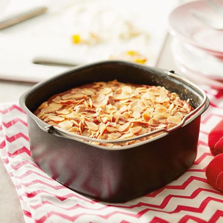 Non-Stick%20Baking%20Pan%20for%20Airfryer,Silicone%20Oven%20Mitts%20-%20Image%205