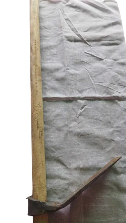 Big%20Size%20Kodalo/%20Kuto%20With%203%20Feet%20Long%20Handle%20-%20Image%204