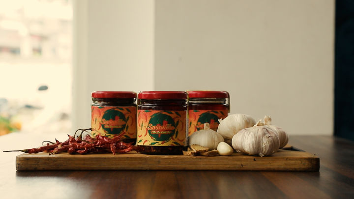 Swaadilo%20Ma%20La%20Chilli%20Oil%20-%20175%20gm%20-%20Image%204