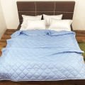 Microfiber Ultrasonic King Size Quilted Bed Cover. 