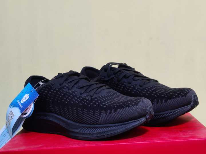 Cloud%20Gallop%20Waterproof%20Sports%20Shoes%20For%20Men%20-%20Image%202