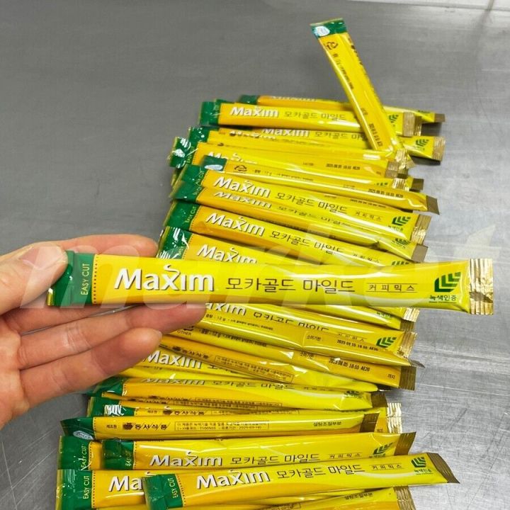 Maxim%20Mocha%20Gold%203-in-1%20Coffee%20Mix%20(Pack%20of%2050%20sticks-%20Loose%20Packing)%20-%20Image%204