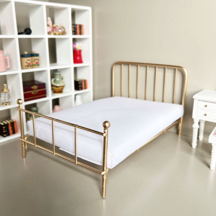 Creative%20:12%20Scale%20Dollhouse%20Bed%20Frame%20With%20Mattress%20Doll%20Bed%20Furniture%20Bedroom%20Scene%20Play%20House%20Mini%20Bed%20Model%20DIY%20Toy%20-%20Image%209