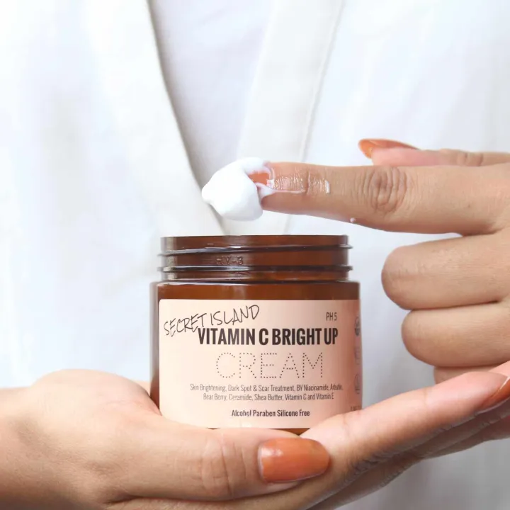 SECRET%20ISLAND%20Vitamin%20C%20Bright%20Up%20Cream%20100g%20-%20Image%204