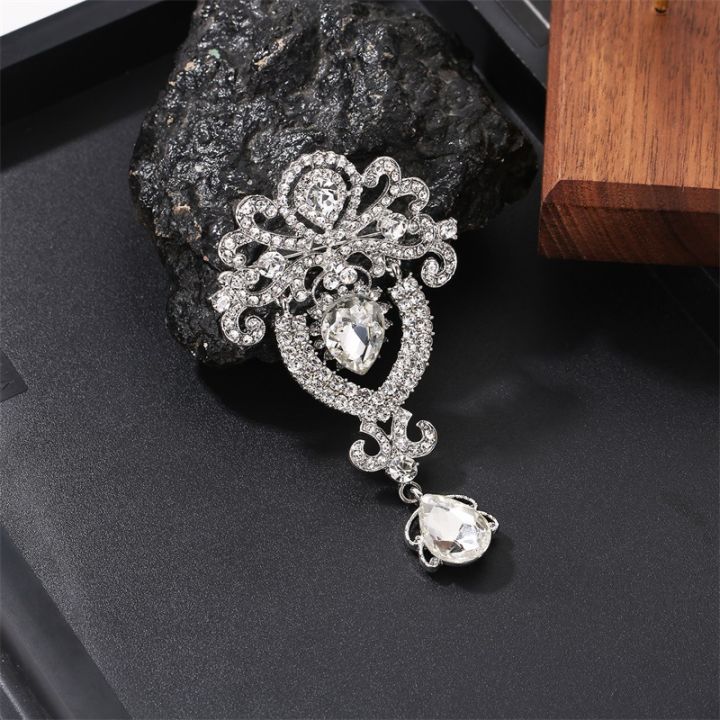 Cross-border%20new%20products%20hot%20selling%20temperament%20men's%20and%20women's%20brooches%20fashionable%20glass%20silk%20scarf%20buckles%20crown%20crystal%20coat%20pins%20collar%20pins%20-%20Image%203