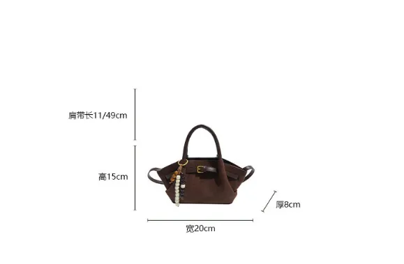 Pebbles%20Nepal%20%7C%20Classic%2090s%20Minimalist%20Shoulder%20Bag%20%7C%20Aesthetic%20Small%20Side%20Bag%20with%20Silk%20Scarf%20&%20Plushie%20Charm%20%7C%20Retro%20Baguette%20Handbag%20for%20Women%20-%20Image%202
