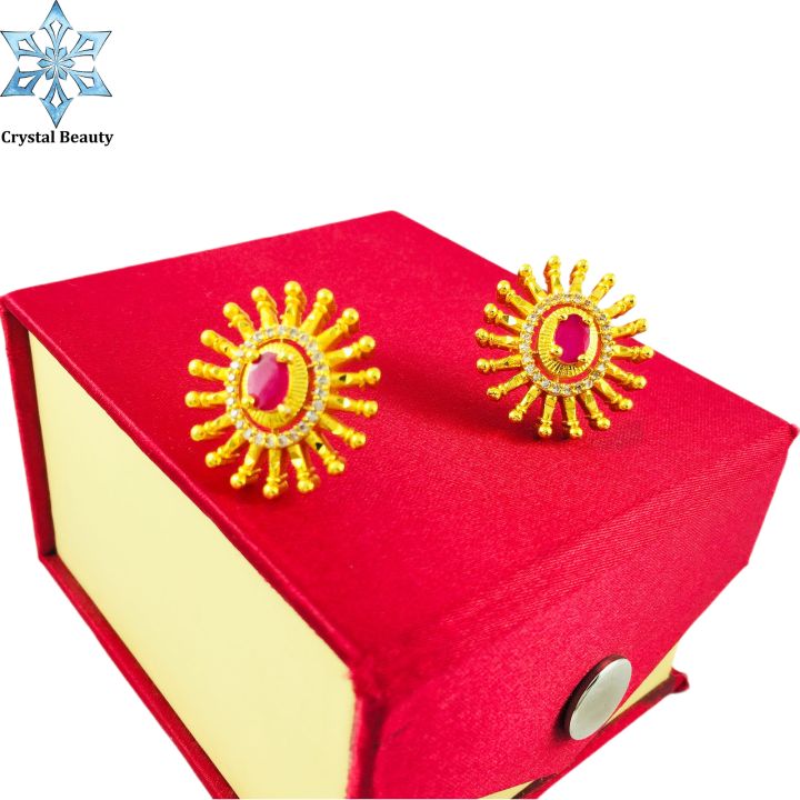 Gold%20Plated%20Panchadhatu%20Sun%20Shaped%20White%20Stone%20Jewellery%20Set%20With%202%20Earrings,%201%20Necklace%20And%201%20Free%20Size%20Ring%20For%20Women%20-%20Image%204