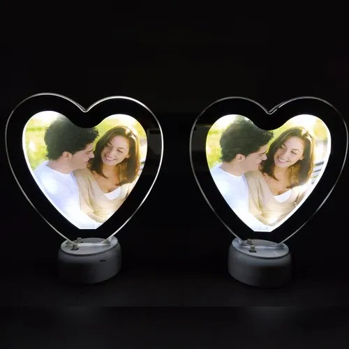 Heart%20Shape%20Magic%20Mirror%20And%20Photo%20Frame%202%20in%201%20With%20RGB%20Multicolor%20led%20light%20-%20Image%203