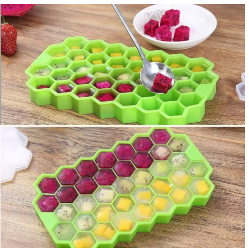 Silicone%20Honeycomb%20Design%20Ice%20Cube%20Tray%20-%20Image%202