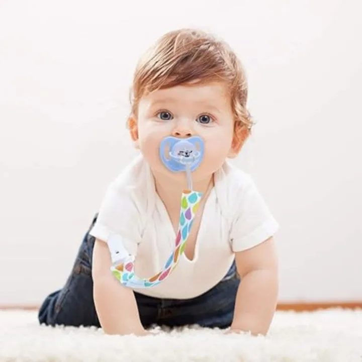 Easy%20Hold%20&%20Feed%20%E2%80%93%20Dr.%20Gym%20Baby%20Pacifier%20Feeder%20-%20Image%204