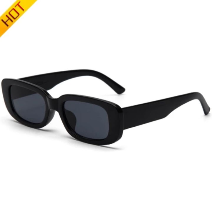 Black%20Frame%20Fashionable%20Sunglasses%20For%20Women%20-%20Image%206