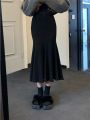 2023 autumn and winter new mermaid skirt small design sense thin and slender high-waisted knitted hip skirt women. 