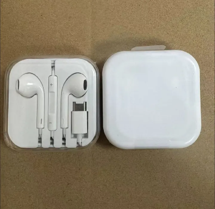 Type%20C%20Wired%20Earphone%20With%20Mic%20For%20All%20Type%20C%20Mobile%20Phone%20-%20Image%202