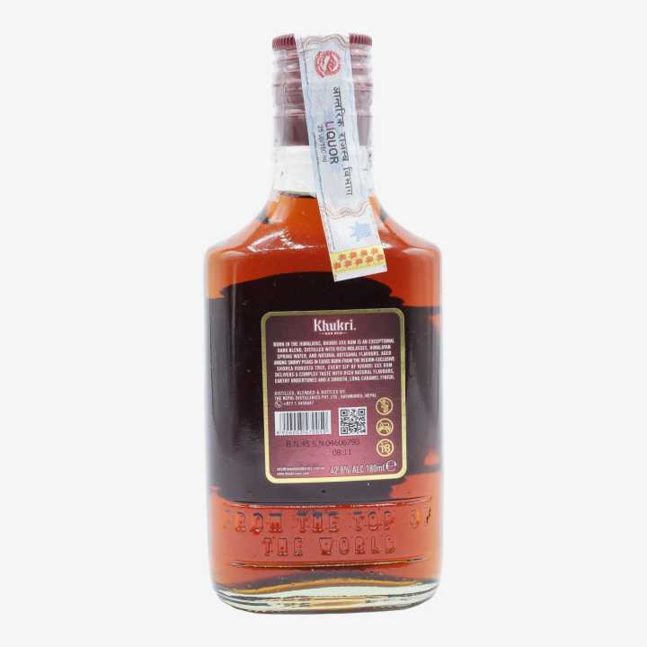 Khukri%20XXX%20Rum%20180ml%20-%20Image%203