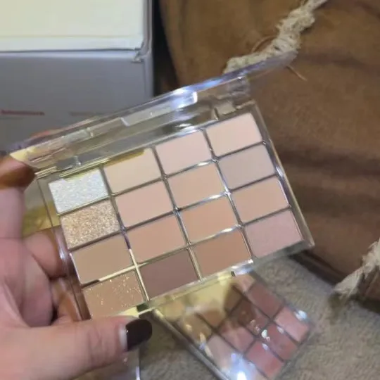 Eye%20Palette,%20Eyeshadow%20System,%20Color%20Saturation,%20Pearl%20Matte%20Eyeshadow%20Color,%2016%20Mugeeleen,%20Fine%20Glitter,%20Low%20Everyday%20Makeup%20-%20Image%206